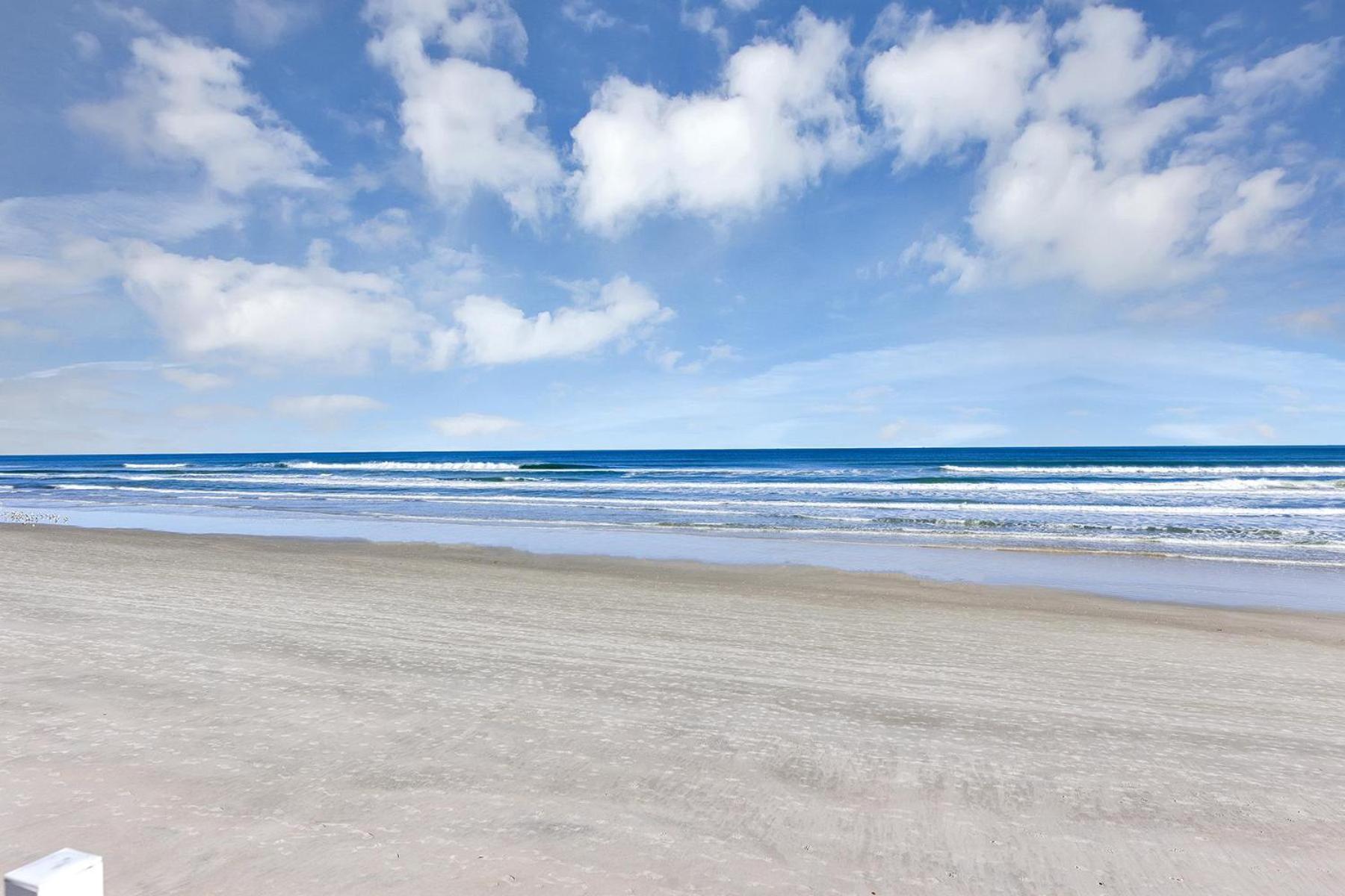 The Sea Esta At Coastal Waters *